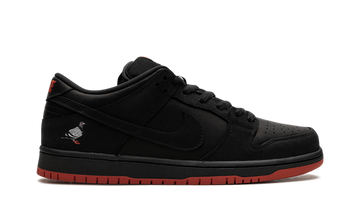 SB Dunk Low Black Pigeon